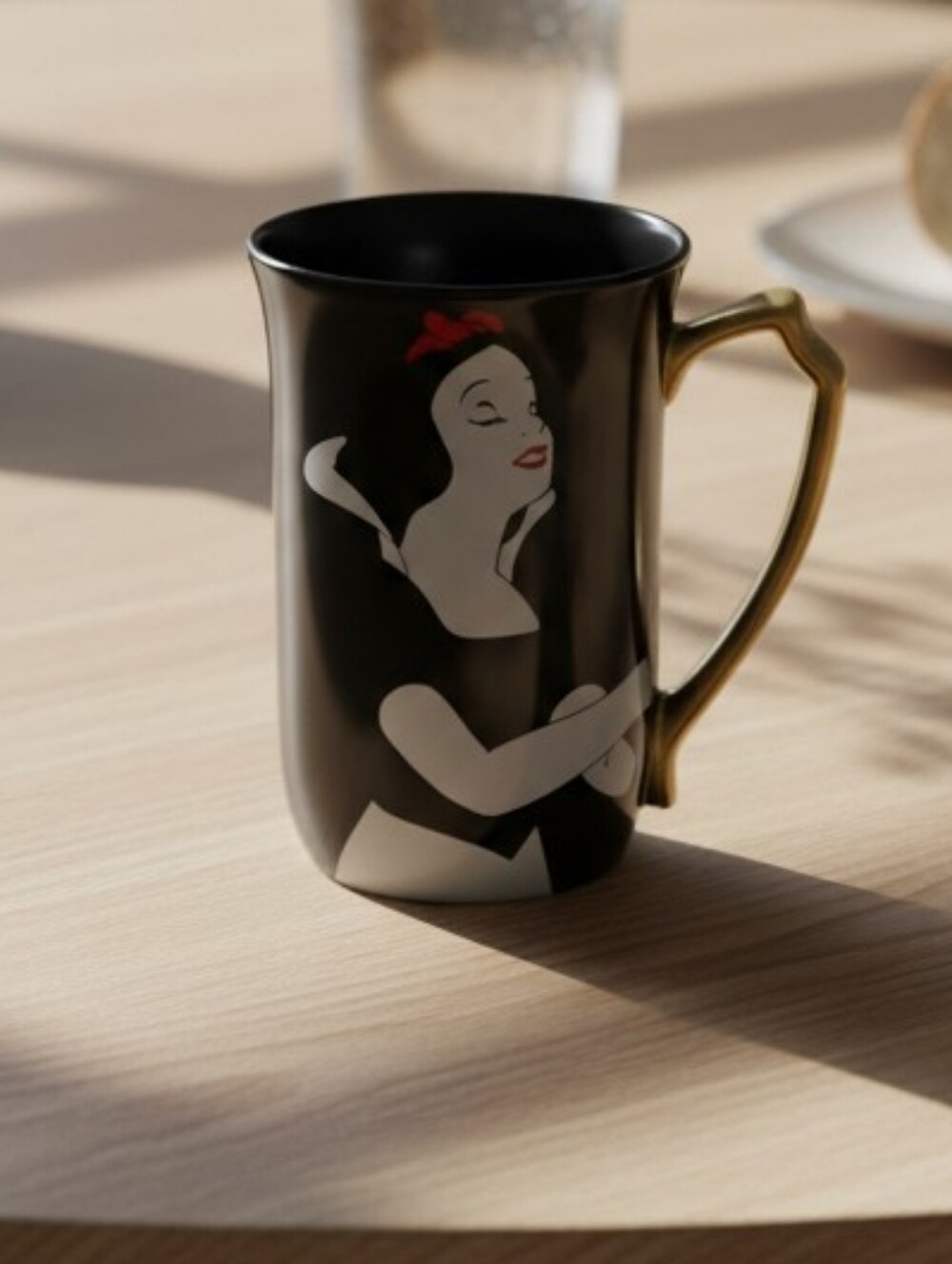 Disney Snow White "Who's the fairest of them all?" mug